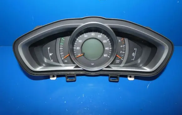 Volvo V40 Speedometer (instrument cluster) 31394175 299220U 0137689