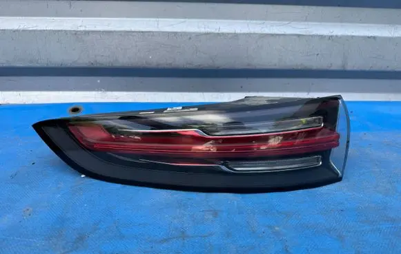 Porsche Cayenne (9Y0 9Y3) Rear/tail lights 9Y0945095D T9Y0095