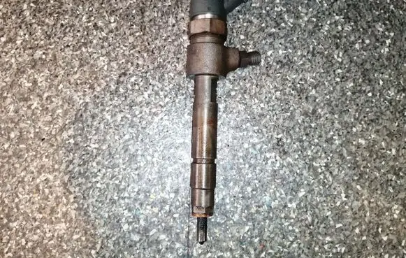 Alfa Romeo 147 Fuel injector 0445110119