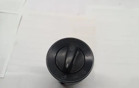 Volkswagen PASSAT B5 Light switch 1C0941531A 04052031