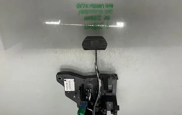 Peugeot 508 Brake pedal 9807780880