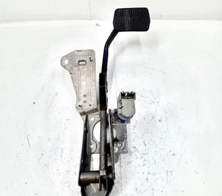 Ford Focus Brake pedal BV612467JB