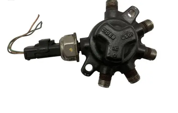 Renault Kangoo I Fuel main line pipe 8200057345 R9144Z010D 8200057232