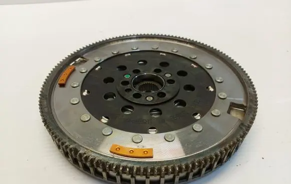 Mercedes-Benz GLA H247 Dual mass flywheel a2820301400