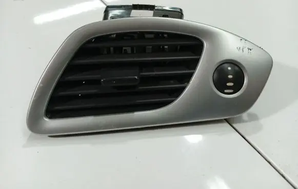 Renault Scenic III - Grand scenic III Dash center air vent grill 