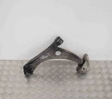 Volkswagen PASSAT B6 Front lower control arm/wishbone BFAT06