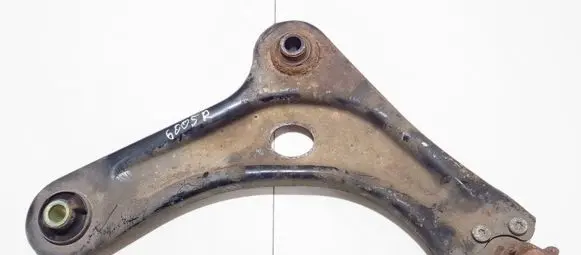 Citroen DS3 Front lower control arm/wishbone