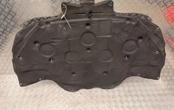 Mercedes-Benz E C207 W207 Engine cover (trim) DOMERCEDESW207