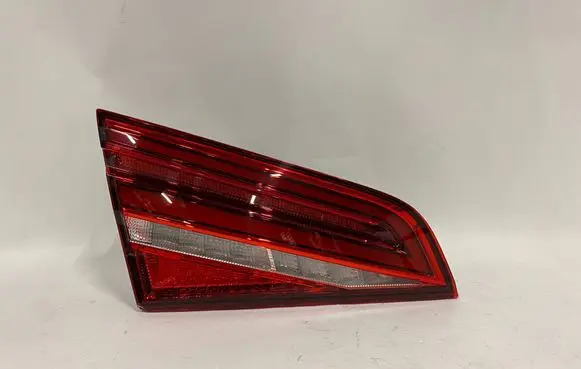 Audi A3 S3 8V Tailgate rear/tail lights 8V4945093C