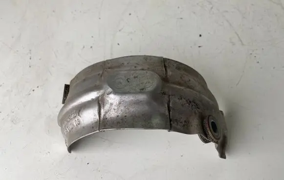 Toyota Avensis T270 Heat shield in engine bay 172710R020