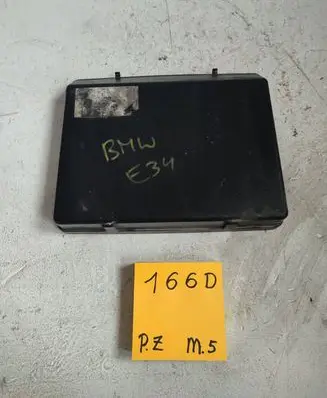 BMW 5 E34 Fuse box cover 61131393141