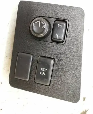 Nissan Qashqai Wing mirror switch