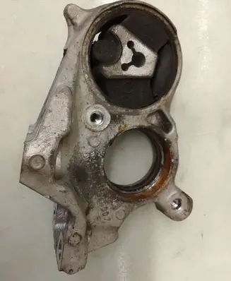 Peugeot 308 Driveshaft support bearing 810907