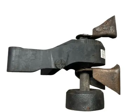 Opel Insignia A Engine mount bracket 13227767