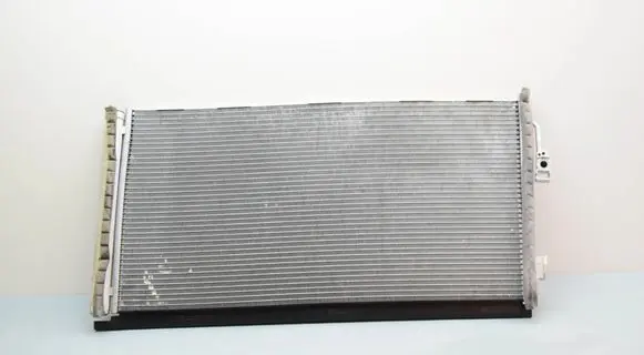 BMW X1 U11 Coolant radiator 9873828 9847003
