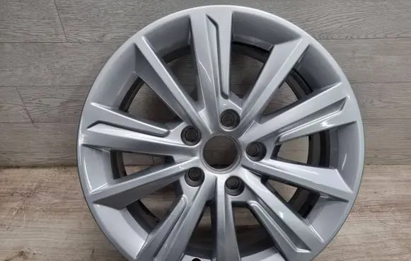 R16 alloy rim