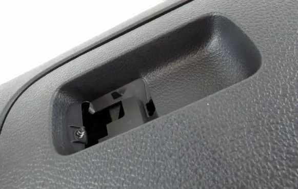 Glove box