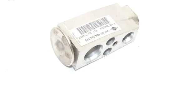 Volkswagen Golf VII Air conditioning (A/C) expansion valve 5Q0820679