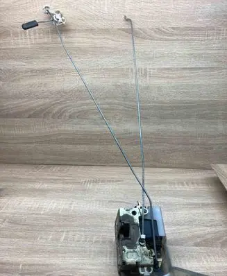 Renault Scenic I Front door lock 7700831967 92101102