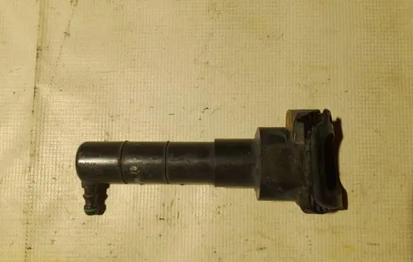 Volvo XC90 Headlight washer pump 30699229