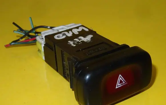 Nissan Primera Hazard light switch