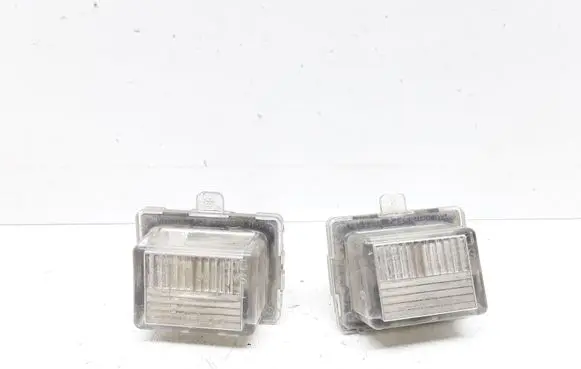 Mercedes-Benz E W212 Number plate light 165850 E12232