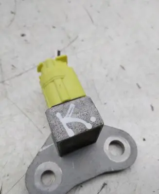 Nissan Qashqai+2 Airbag deployment crash/impact sensor
