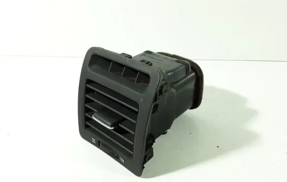 Toyota Corolla Verso E121 Dashboard side air vent grill/cover trim 5566013020 5565013020 1556413020