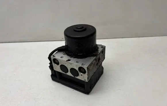 Volkswagen Golf IV ABS Pump 1J0907379P 1J0614117D