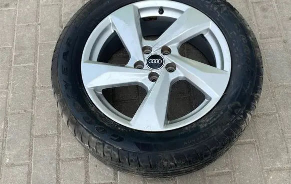 Audi Q3 F3 R18 alloy rim 83A601025H