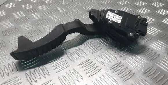 Renault Laguna II Accelerator throttle pedal 8200002904