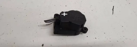 Mercedes-Benz Vaneo W414 Air flap motor/actuator A1688204242 300403 EAD193062
