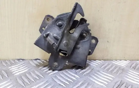 Mitsubishi Space Wagon Engine bonnet/hood lock/catch