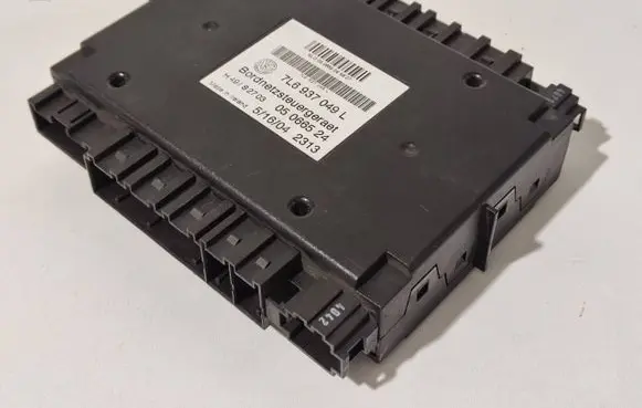 Volkswagen Touareg I Comfort/convenience module 7L6937049L 05066524 49S2703