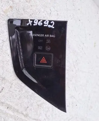 Volkswagen Polo VI Hazard light switch 2G0953509