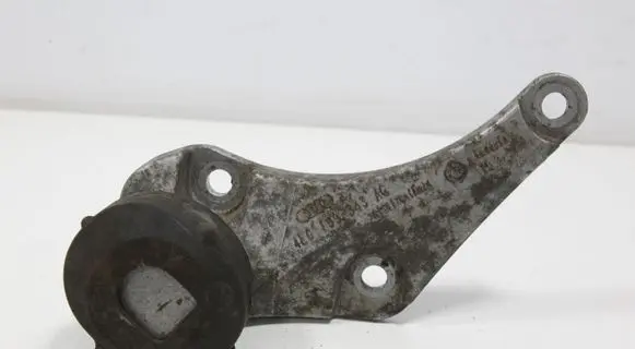 Audi A8 S8 D3 4E Engine mounting bracket 4E0199343AG