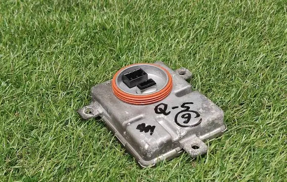 Audi Q5 SQ5 Headlight ballast module Xenon 8K0941597