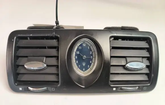 Maserati Quattroporte Rear air vent grill KBA49225