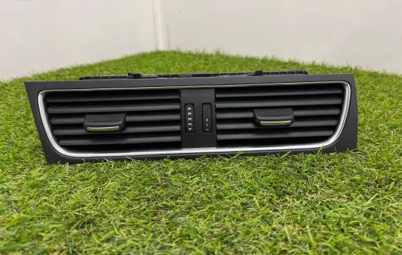 Audi A4 S4 B8 8K Dash center air vent grill 8T1820951C 90098990