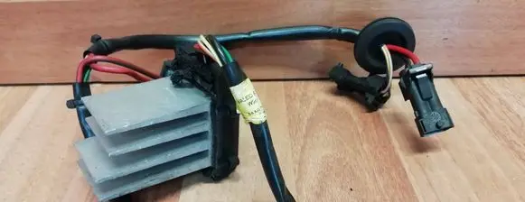Saab 9-5 Heater blower motor/fan resistor 4869319