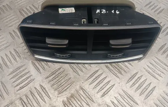 Audi A8 S8 D4 4H Rear air vent grill 4H0819203B