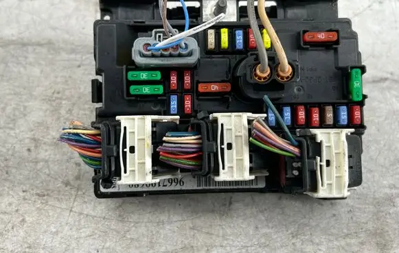 Citroen C4 Grand Picasso Fuse module 9667199680