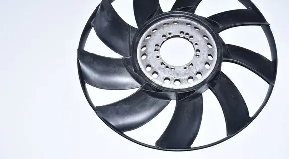 BMW 7 E65 E66 Fan impeller 7504732