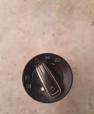 Volkswagen Jetta VI Light switch 1C0941531A 04052031