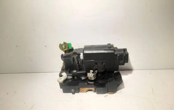 Renault Master II Front door lock