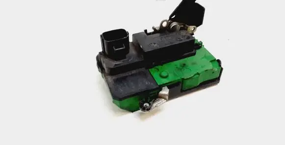 Volvo XC90 Front door lock 8650551