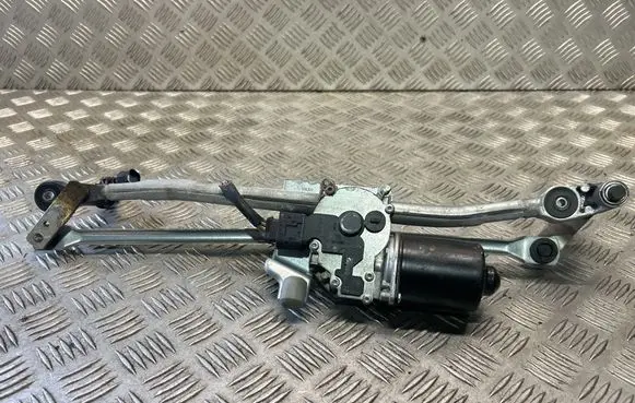 BMW 1 E81 E87 Front wiper linkage and motor 7193036