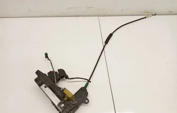 Opel Astra H Front door lock 13128112