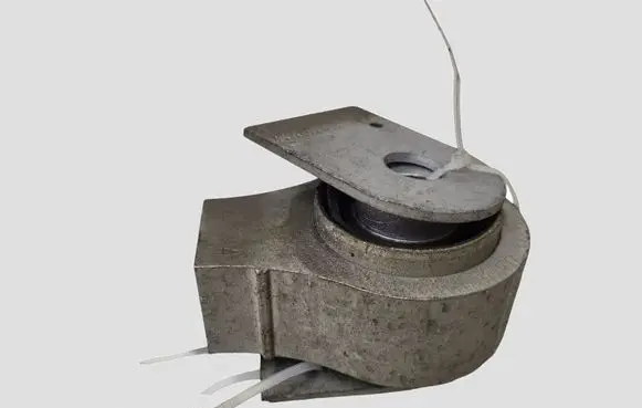 Mercedes-Benz E W212 Rear differential mounting bracket A2043500215