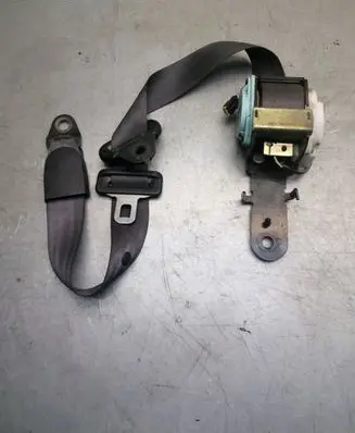 Chrysler 300M Front seatbelt